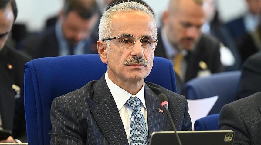 Bakan Uraloğlu'nun telefonunu kopyalamışlar!