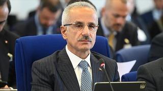 Bakan Uraloğlu'nun telefonunu kopyalamışlar!