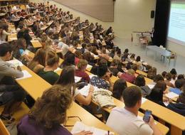  İzmir'de 30 yaş üstü öğrencileri üzecek haber!  Sınır getirildi