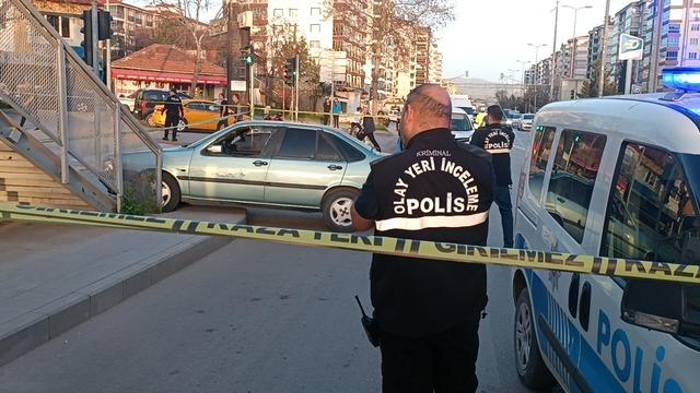 Yasak aşk vahşeti: Araçta boğazını keserek katletti! 'Eşinle görüntülerim var' 640xauto