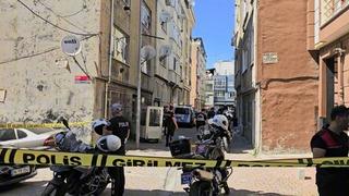 Bayrampaşa'da aile katliamı! Eşine ve kızına kurşun yağdırıp polise teslim oldu