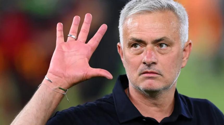 Jose Mourinho'dan Fenerbahçelileri heyecanlandıran paylaşım!