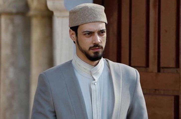 Kızıl Goncalar 'paydos' dedi Mert Yazıcıoğlu, Kerem B&uuml;rsin ile tatile &ccedil;ıktı