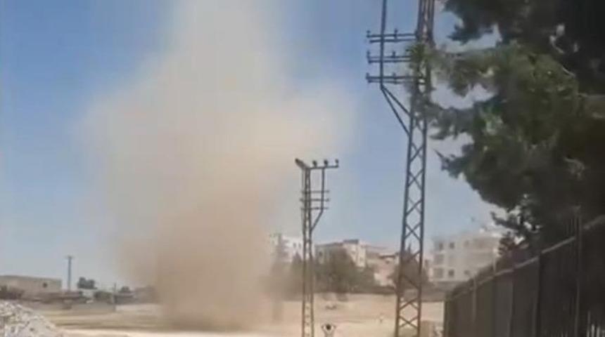 Metrelerce yükseklikte! Sabah saatlerinde... O ilde hortum oluştu