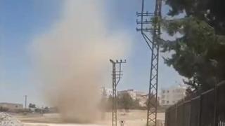 Metrelerce yükseklikte! Sabah saatlerinde... O ilde hortum oluştu