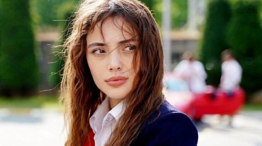 Duy Beni'nin yıldızı Rabia Soytürk sevgilisi Samet Vuruşan ile ilk kez görüntülendi! O soruyu yanıtsız bıraktı