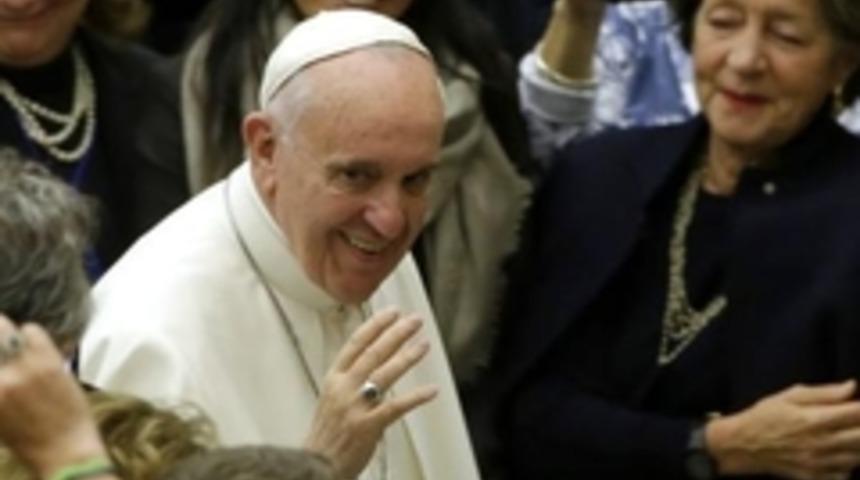 Papa: Hamile kadınları işten &ccedil;ıkarmayın