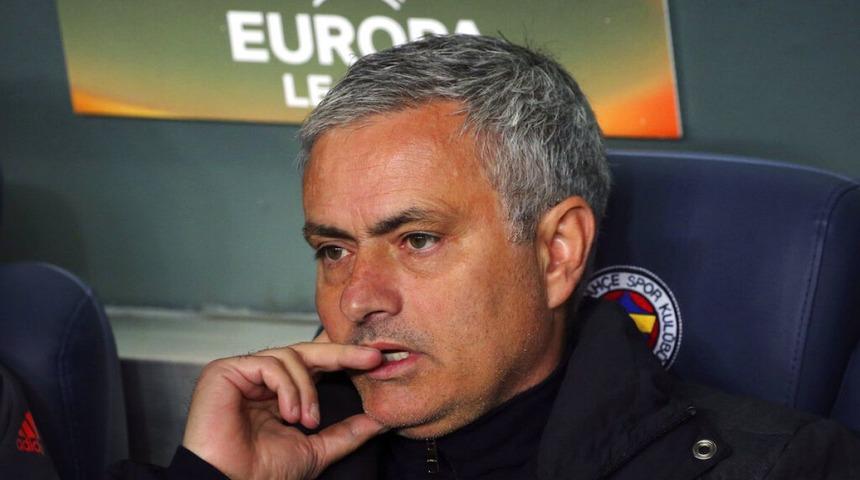 Jose Mourinho Fenerbahçe için meğer o ismi aramış! Tecrübeli hocanın ilk isteği herkesi şaşırttı, Branco'ya talimat...