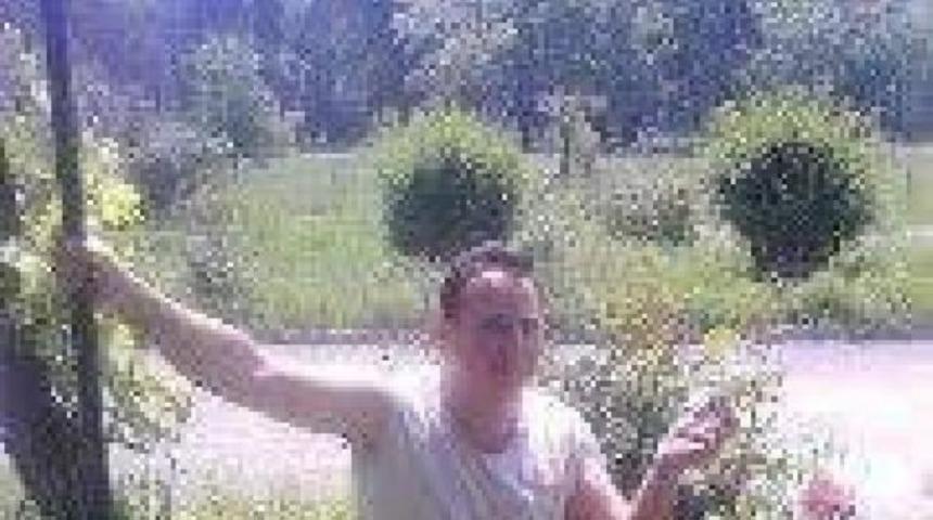 &Ccedil;arşaflı soyguncu tanıdık &ccedil;ıktı