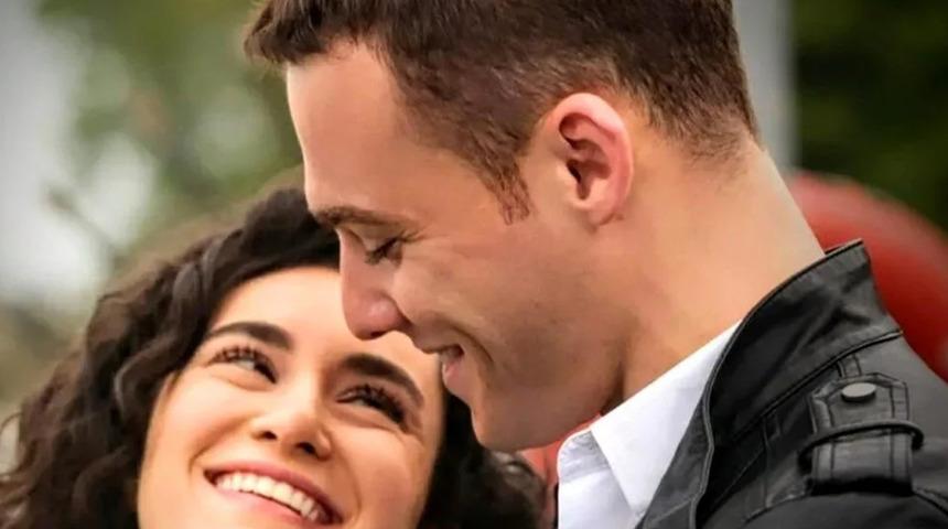 Kerem Bürsin ile Hande Doğandemir, 11 yıl sonra birlikte poz verdi