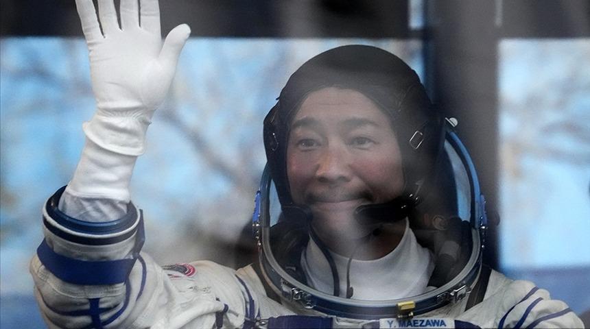 Japon milyarder SpaceX ile çıkacağı Ay seyahatini iptal etti! "Uygulanamaz hale geldi"