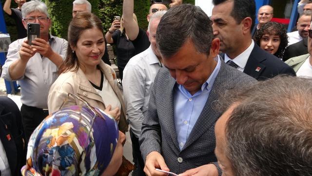 CHP lideri Özgür Özel 'Çay Mitingi'ne katıldı: "Üreticinin derdi, bizim derdimizdir" 640xauto