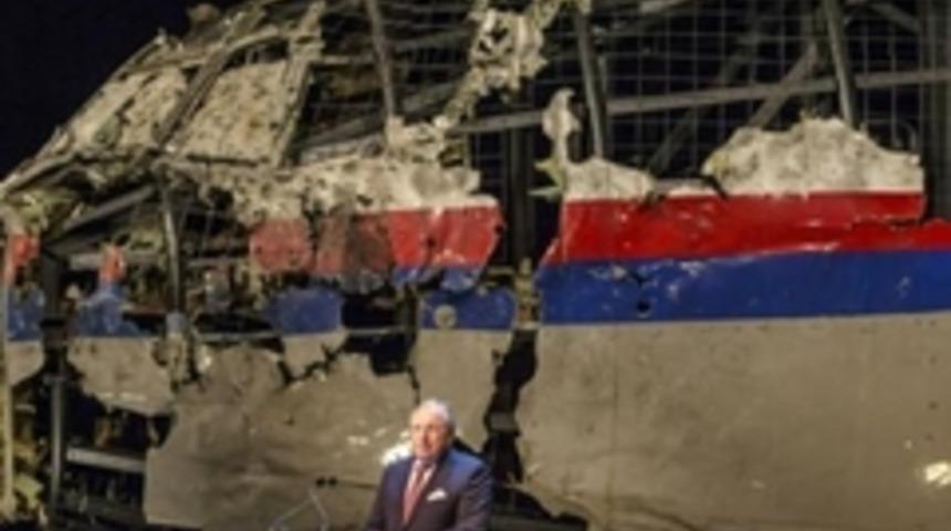 Mh17 faciası: Malezya u&ccedil;ağı f&uuml;zeyle d&uuml;ş&uuml;r&uuml;ld&uuml;