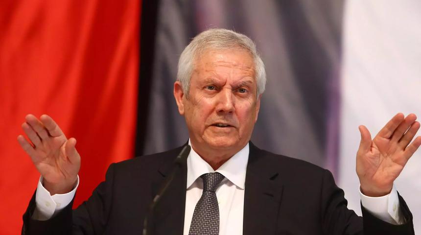 Aziz Yıldırım'dan Ali Koç yönetimine ültimatom! ''Oyuncu alırsanız oynatmam''