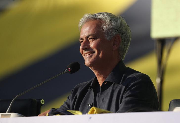 Fenerbahçe'den Jose Mourinho için KAP açıklaması geldi! Portekizli hocanın maaşı da belli oldu 18842312-728xauto