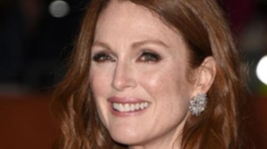 Julianne Moore silah g&uuml;venliği kampanyası başlattı