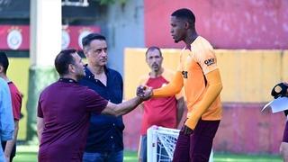 Yeterince içimde tuttum diyerek patladı! Zaha'dan Okan Buruk'a olay sözler... Kısa süre içinde sildi