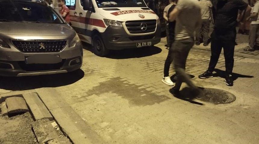 Maltepe'de intihar!  Olay yerine polis ve sağlık ekipleri sevk edildi