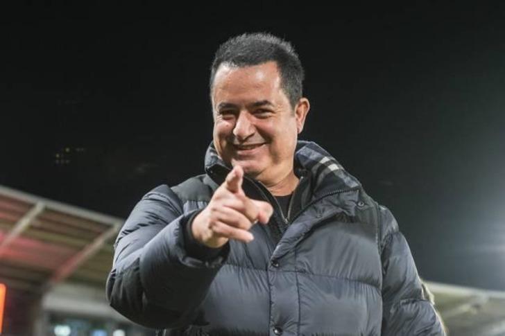 Fenerbahçe taraftarı yeni sezonu iple çekiyor! Acun Ilıcalı canlı yayında açıkladı: 3-4 dünya yıldızı geliyor G5