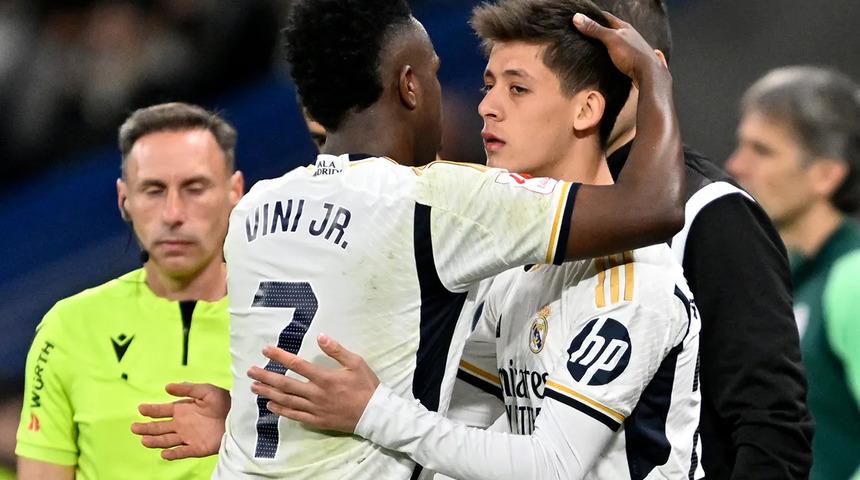 Vinicius Junior, Şampiyonlar Ligi’nde sezonun en iyi oyuncusu seçildi