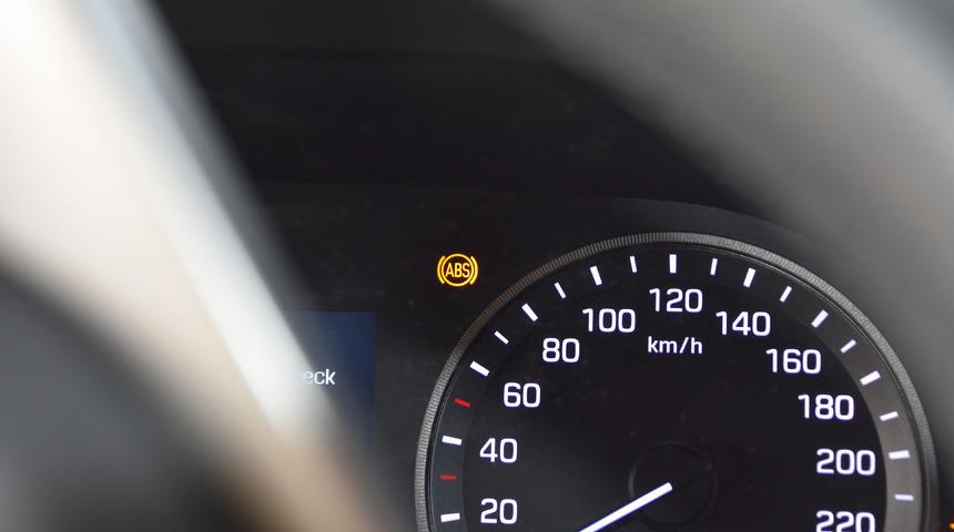ABS nedir, ne işe yarar? ABS ışığı neden yanar?