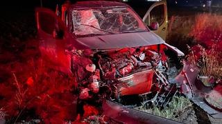 Uşak'ta hafif ticari araç ile otomobilin çarpıştığı kazada 6 kişi yaralandı