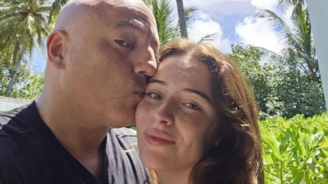 Kendisi 20 nişanlısı 50 yaşında! 'Sugar daddy' eleştirilerine tepki gösterdi... Aşkını böyle savundu: Aramızda güçlü bir bağ var