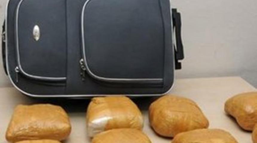 Taksinin bagajında uyuşturucu &ccedil;ıkınca...