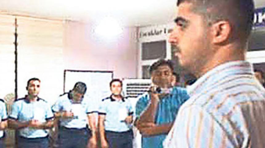 Polisleri dizen amirlere &lsquo;şaka&rsquo; gibi ceza