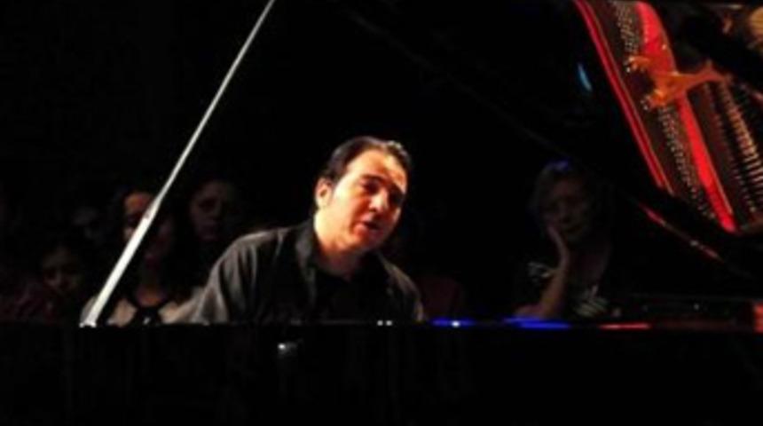 AK Partili başkan, Say konserini izledi