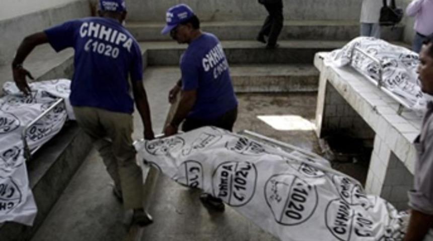 Aşı yaparken ajan diye &ouml;ld&uuml;r&uuml;ld&uuml;ler!