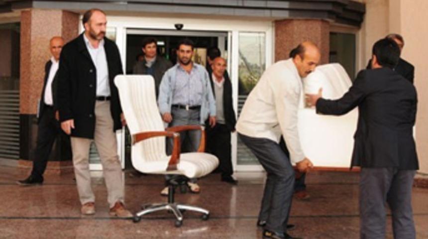 B&uuml;y&uuml;kşehir olduğu g&uuml;n haciz geldi