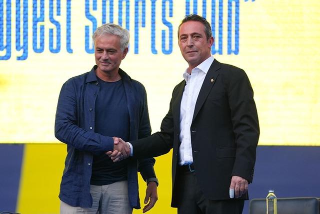 Fenerbahçe Başkanı Ali Koç Jose Mourinho kararını canlı yayında açıkladı! Gelen teklifi duyurdu...