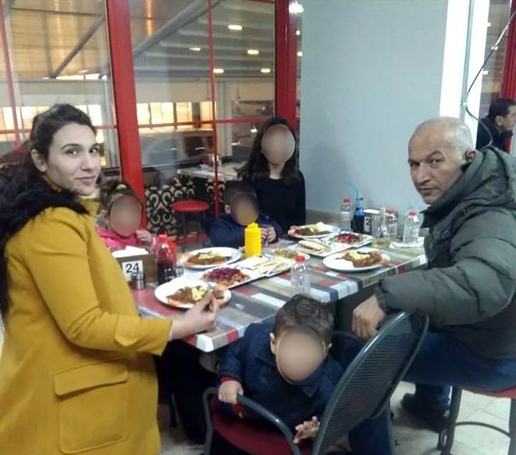 Adana'da emekli astsubay Yaşar Ergül (53), 10 yıllık eşi Seda Ergül'ü (35), 3 çocuğunun gözü önünde tabancayla ateş ederek öldürdü. Seda Ergül'ün cinayetten bir gün önce doğum günü olduğu, Yaşar Ergül'ün de eşine 'Bazen seni daha ne kadar çok sevebilirim  18848722-728xauto