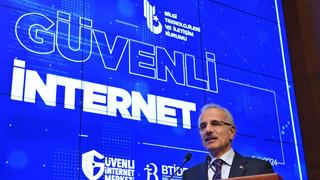 Güvenli İnternet abone sayısı 44 milyon aştı! Bakan Uraloğlu açıkladı 'Önceliğimiz çocukları internetteki olumsuz içeriklerden korumak'