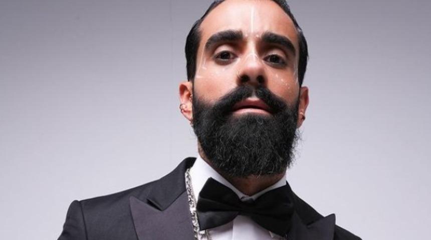 Gökhan Türkmen karısına üstsüz poz verdi! 'Resmen kas şov yapmış'