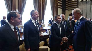Galatasaray’ın şampiyon takımlarından Cumhurbaşkanı Erdoğan’a ziyaret