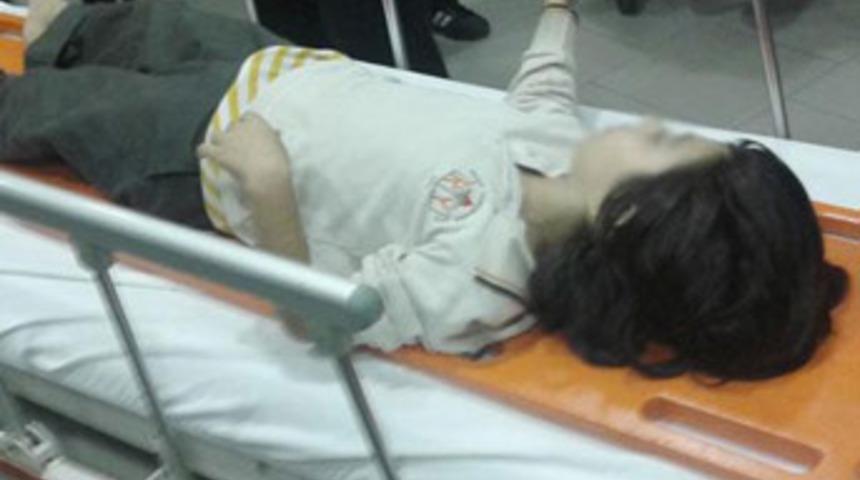 100 kiloluk kapı &uuml;zerine d&uuml;şt&uuml;