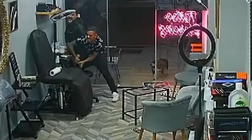 Marmaris’te dövmecilerin kavgası kanlı bitti, saldırı anı kamerada