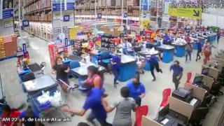 Korkunç anlar! 15 metrelik süpermarket rafları domino taşı gibi personel ve müşterilerin üzerine devrildi: 8 yaralı, 1 ölü