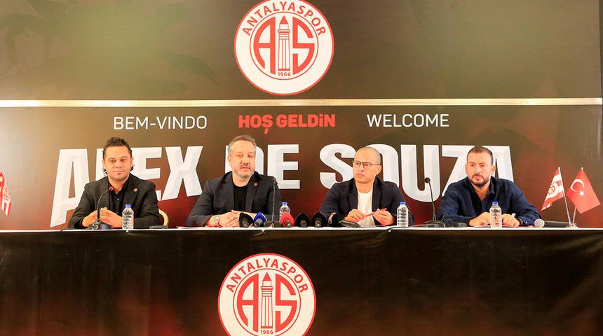 Başlamadan bitebilir! Antalyaspor'un başına geçen Alex de Souza'da fesih şoku...