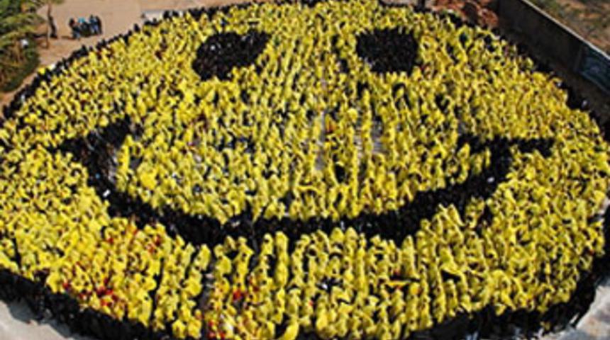 En mutlu insanlar Latin Amerikalılar