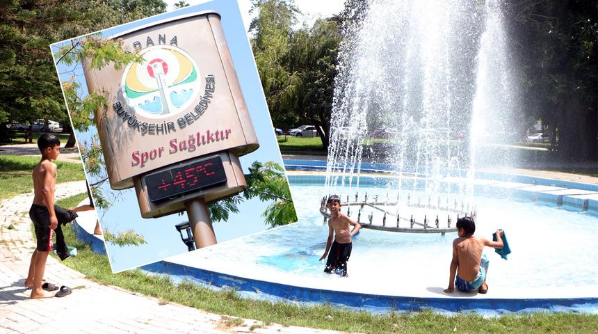 'Hissedilen sıcaklık 50 derece vardır' Adana’da vatandaşlar gölgelik alanlara, parktaki çeşmelere akın etti 'Başka bir kente gitmeyi düşünüyorum'
