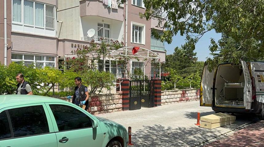 4 saat arayla cansız bedenleri bulunmuştu... Kız kardeşlerin esrarengiz ölümünde sır perdesi aralanıyor