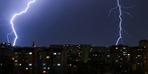 Ankara'da sağanak yağışlı ve şimşekli akşam! Yıldırım düşmesi nedeniyle elektrik kesintisi yaşandı