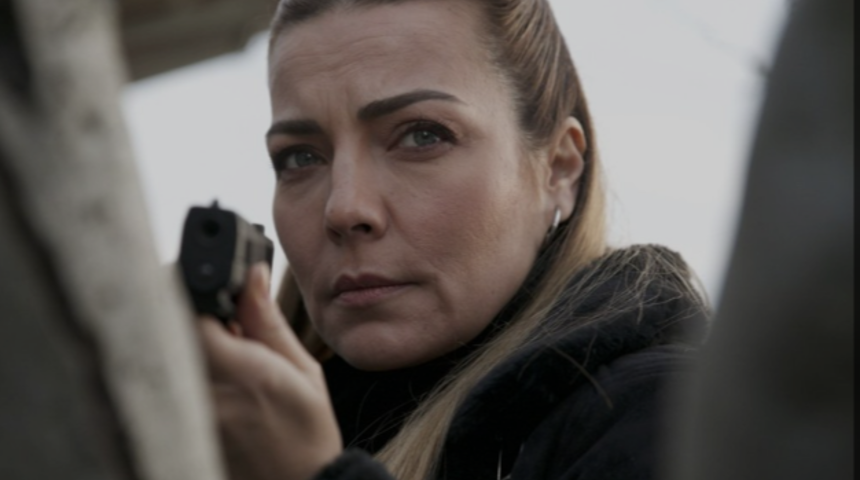 Hastane odasından paylaştı! Ünlü oyuncu Burcu Kara apar topar ameliyat oldu 