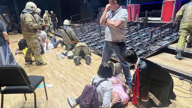 Mezuniyet heyecanı en beklenmedik anda kabusa döndü! Cemal Reşit Rey'de LED ekran faciası: Okul yöneticileri hakkında karar verildi