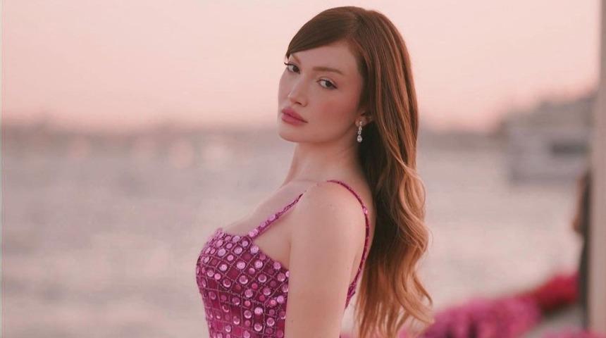 Danla Bili&ccedil;'in a&ccedil;ıklamaları korkuya neden oldu! Uzmanı konuştu: Popo b&uuml;y&uuml;tme işlemi sonrası ileri derecede doku enfeksiyonları, ağır şekilsel bozukluklar&hellip; 