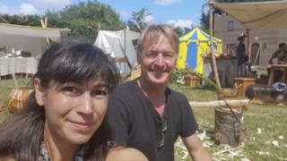 Aralarındaki 31 yıllık yaş farkı sosyal medyanın gündemine yerleşti! Eşinin annesinden daha büyük... 31 yaş farkının hiçbir anlamı yok