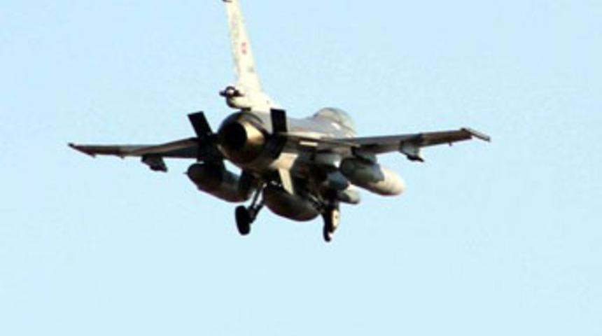 Sınırda F-16 devriyesi